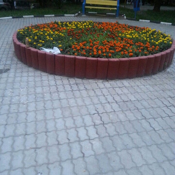 Проспект Ленина Челябинск клумбы