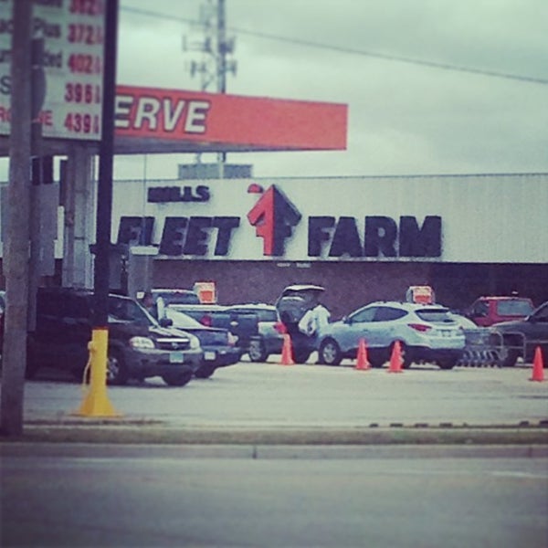 Mills Fleet Farm Department Store in Manitowoc