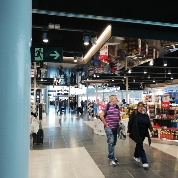 Das Foto wurde bei Aeropuerto de Santiago de Compostela von Alejandro V. am 9/25/2019 aufgenommen