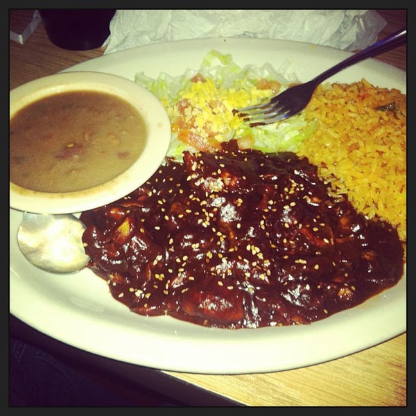 Das Foto wurde bei La Posada Mexican Restaurant von John B. am 3/7/2013 aufgenommen