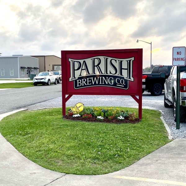 Photo prise au Parish Brewing Co. par Brenda A. le4/10/2021