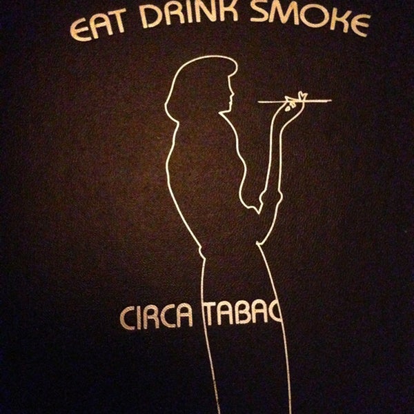Foto tirada no(a) SoHo Cigar Bar por Nour E. em 6/8/2013