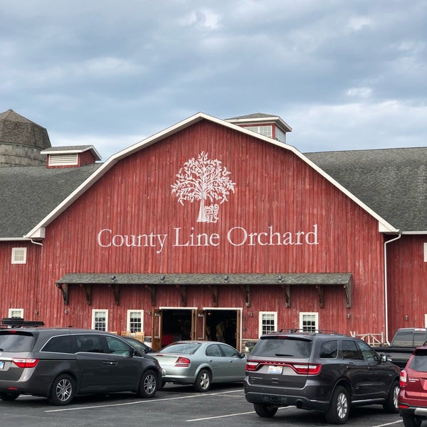 รูปภาพถ่ายที่ County Line Orchard โดย Eric L. เมื่อ 10/17/2018