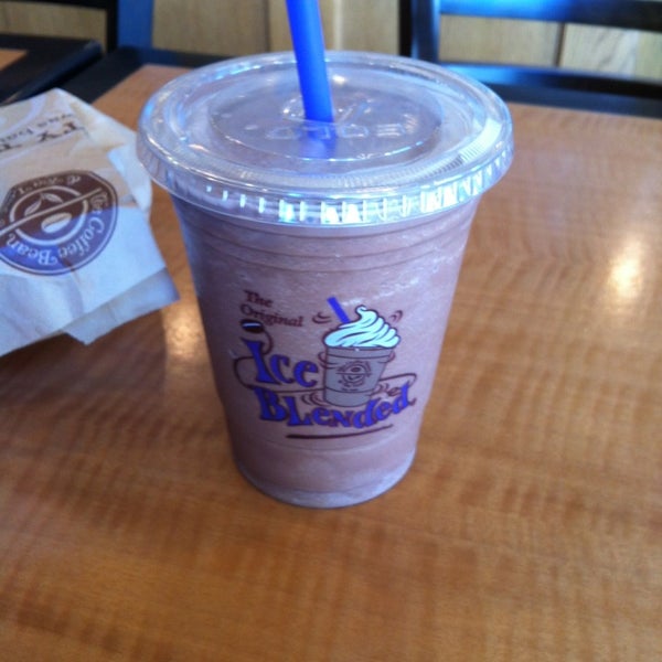 Photo taken at The Coffee Bean &amp; Tea Leaf by Rachele D. on 2/17/2013