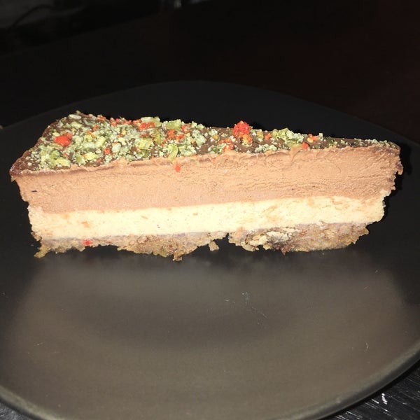 Raw Durian/Cacao Cheesecake