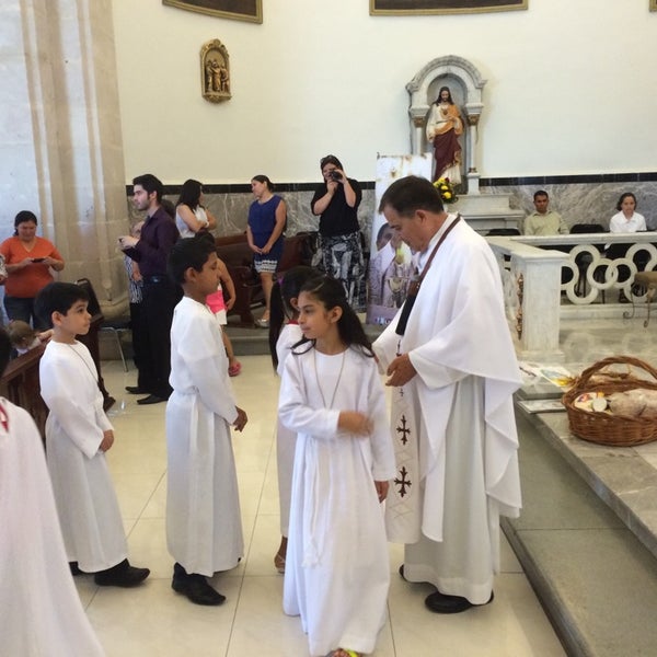 Photo taken at Iglesia Santuario De Guadalupe by Gabriel D. on 6/7/2014