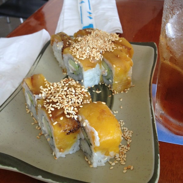 รูปภาพถ่ายที่ Sushi Akky โดย Karen W. เมื่อ 7/24/2013