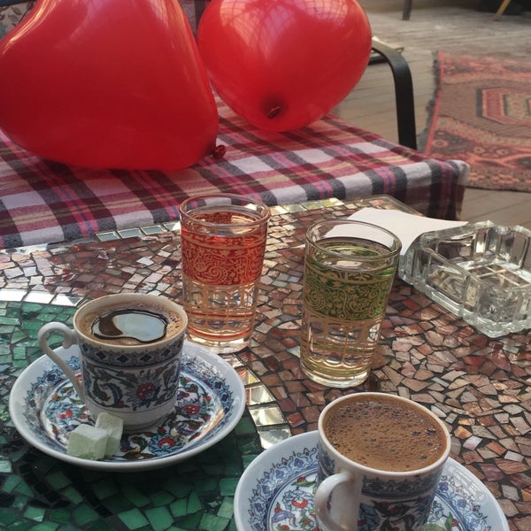 Das Foto wurde bei Nar-ı Aşk Cafe von Hatice Ö. am 3/1/2019 aufgenommen