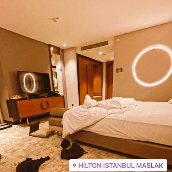 Photo taken at Hilton Istanbul Maslak by Erdem on 12/3/2022
