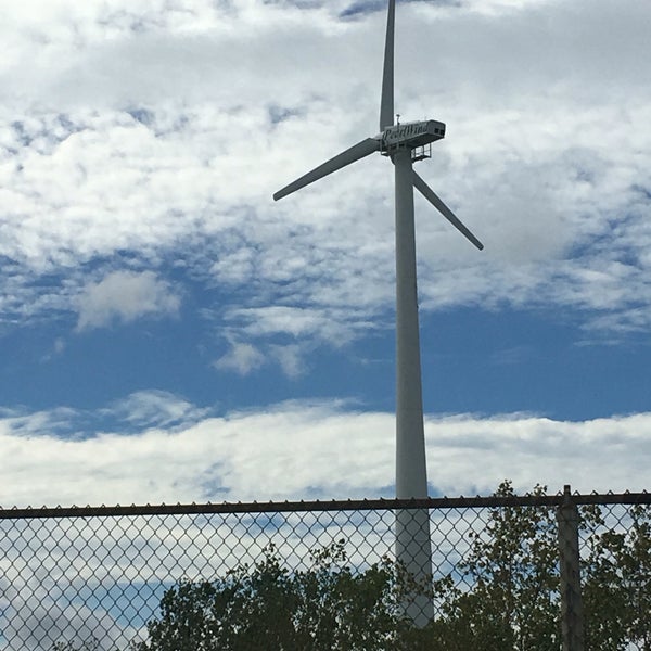 Pearl Road Auto Wind Turbine Monument / Landmark in Old Brooklyn