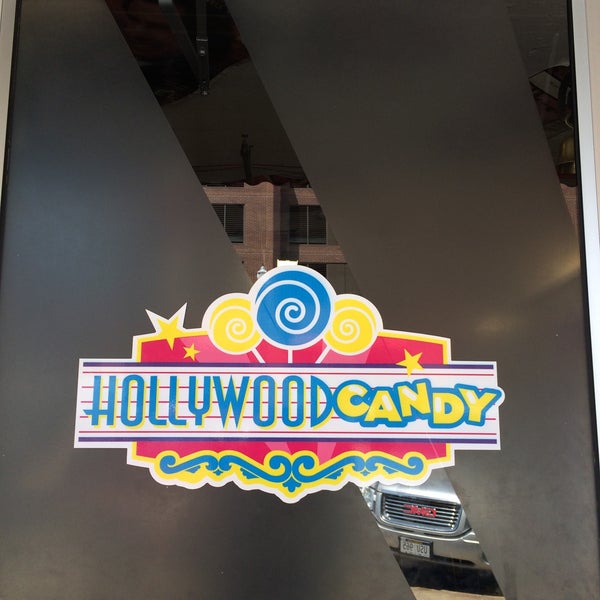 7/23/2017에 Trim K.님이 Hollywood Candy에서 찍은 사진