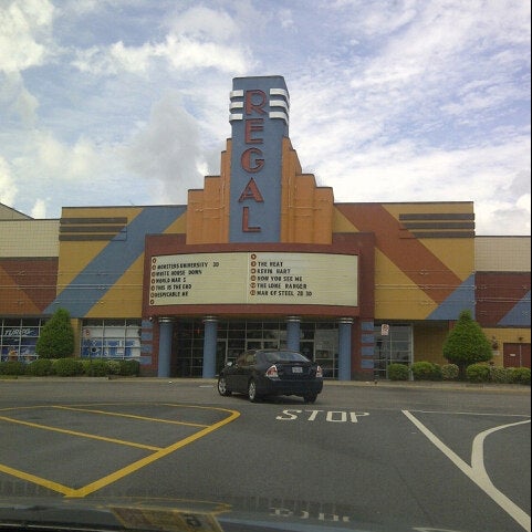 santa maria movie theater in mall