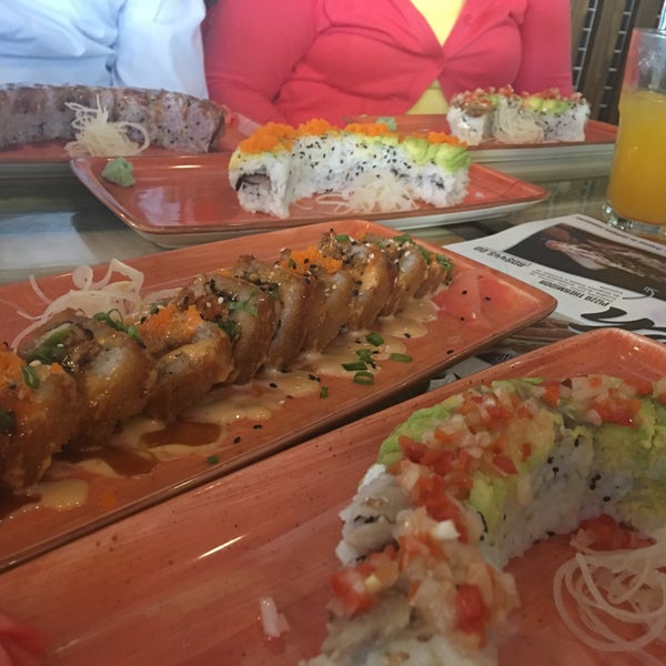 Very cool atmosphere and good food!!!! We tried the sushi and “Japanese” was my favorite but Shorty was good too. The chicharrón quesadillas is a fantastic idea but mine was a little cold.