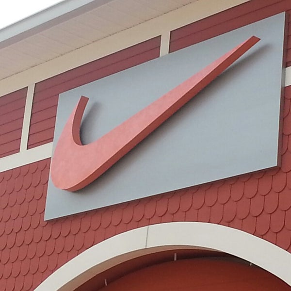 nike outlet tinton falls nj