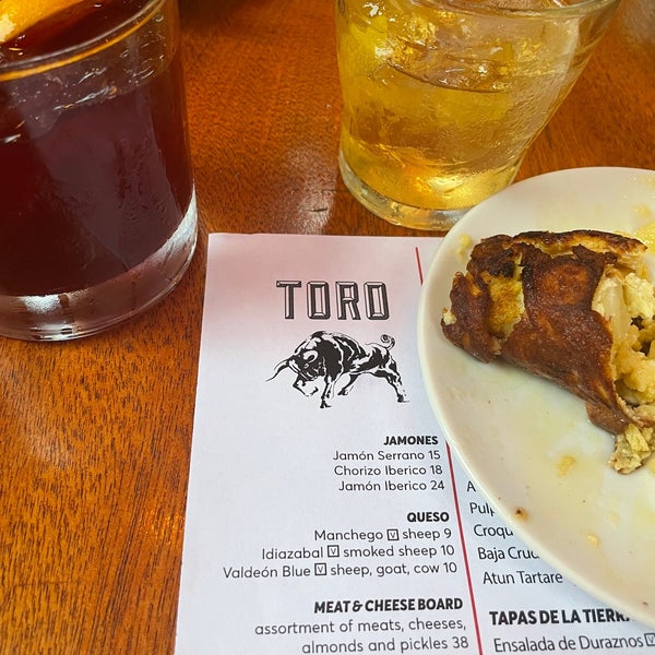 Das Foto wurde bei Toro Restaurant von Anne-Marie K. am 7/17/2021 aufgenommen
