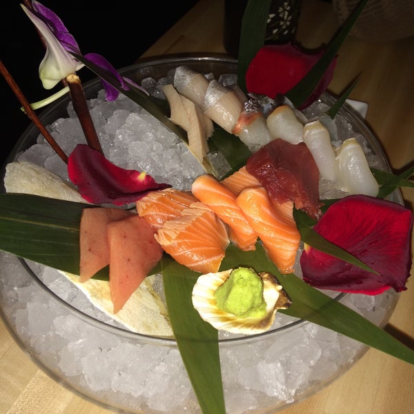 Photo taken at Juno Sushi Chicago by Alvin C. on 2/14/2016