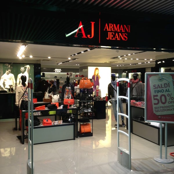 Armani Jeans Roma, Lazio