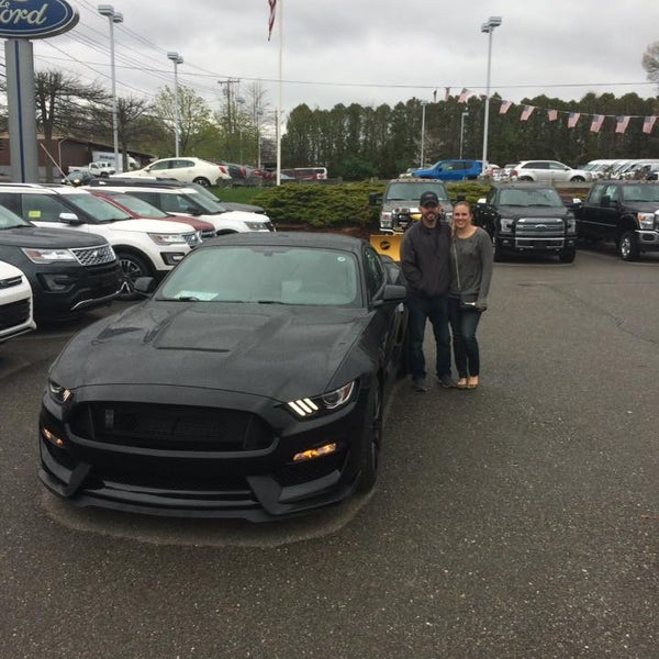 Wayside Ford Car Dealership in Marlborough