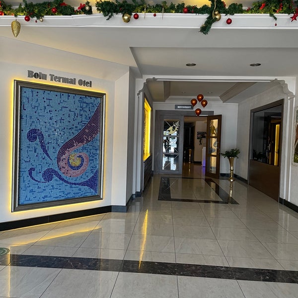 รูปภาพถ่ายที่ Bolu Thermal Hotel โดย Bngsirius&amp;şiva🍀 Ç. เมื่อ 12/24/2021