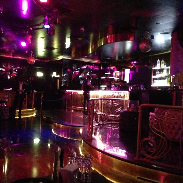 Ночной клуб новоуральск cash club. Cash club. Где находится клуб кэше в оренбурге. Клубе кэш. Название клуба город.