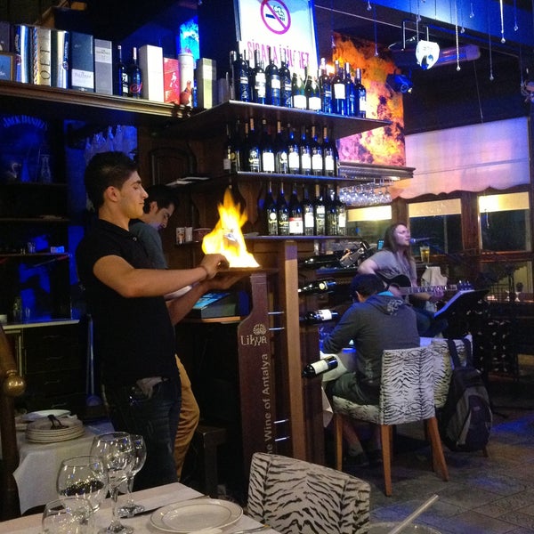 5/16/2013 tarihinde Алексей Р.ziyaretçi tarafından Sır Evi Restaurant'de çekilen fotoğraf