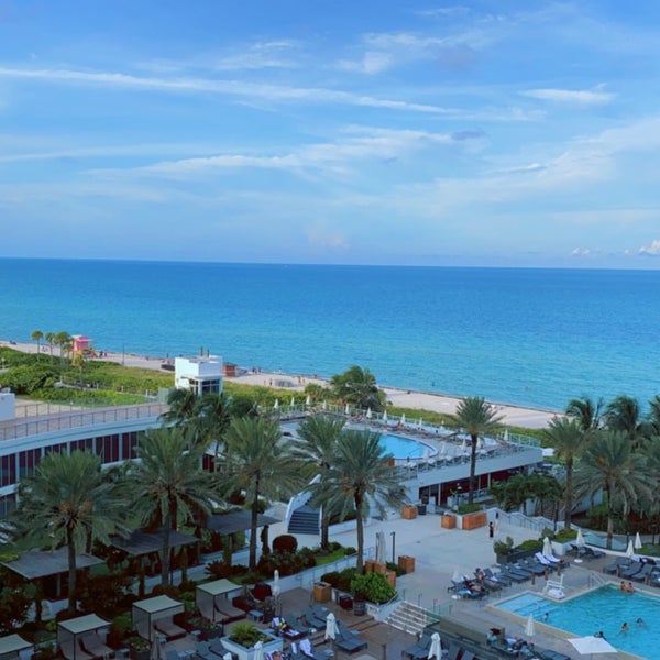 Foto tirada no(a) Eden Roc Resort Miami Beach por HA em 8/16/2021