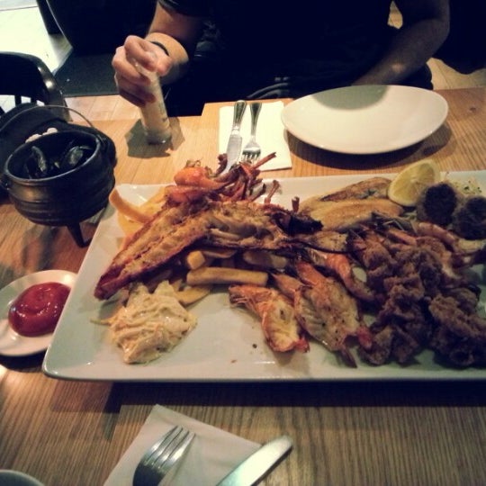 2/16/2013에 Danno S.님이 Cape Town Fish Market에서 찍은 사진