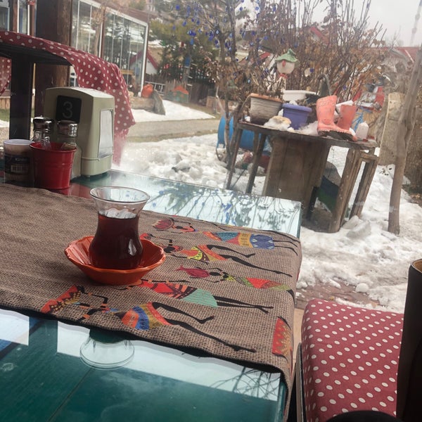 Photo taken at Baraka Sanat Cafe by Aynur Ö. on 2/14/2022