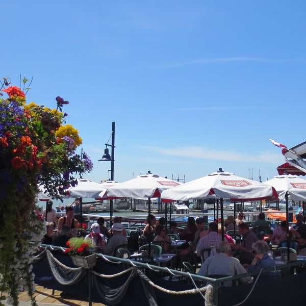 Foto diambil di Sockeye City Grill Waterfront Restaurant oleh Sockeye City Grill Waterfront Restaurant pada 7/18/2014