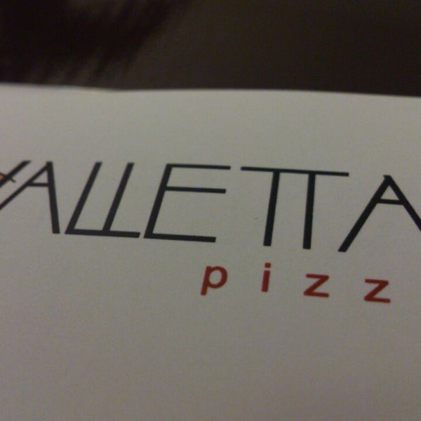 Foto tomada en Valletta Pizza  por Alexander N. el 4/19/2013