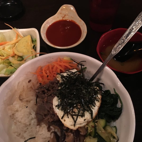 รูปภาพถ่ายที่ Mr. Sushi โดย Toeyz H. เมื่อ 8/14/2016
