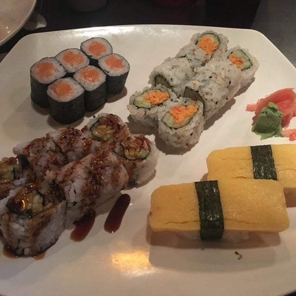รูปภาพถ่ายที่ Mr. Sushi โดย Toeyz H. เมื่อ 7/2/2016