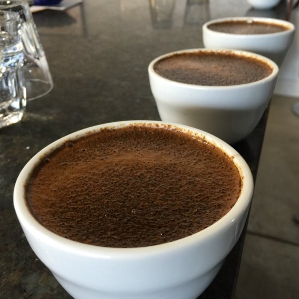 Free coffee cupping (ie tasting) every Friday at 10am. Also offer a course on Cupping Fundamentals.