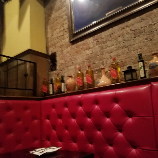 2/22/2019 tarihinde Whelan M.ziyaretçi tarafından Antika Restaurant &amp; Pizzeria'de çekilen fotoğraf