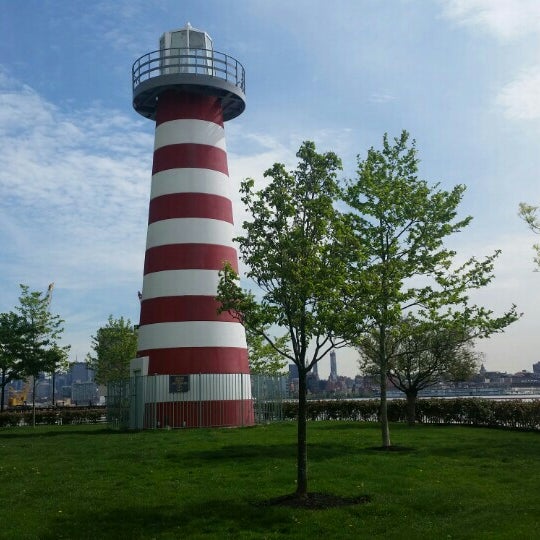 Newport Lighthouse Park Lighthouse in Newport