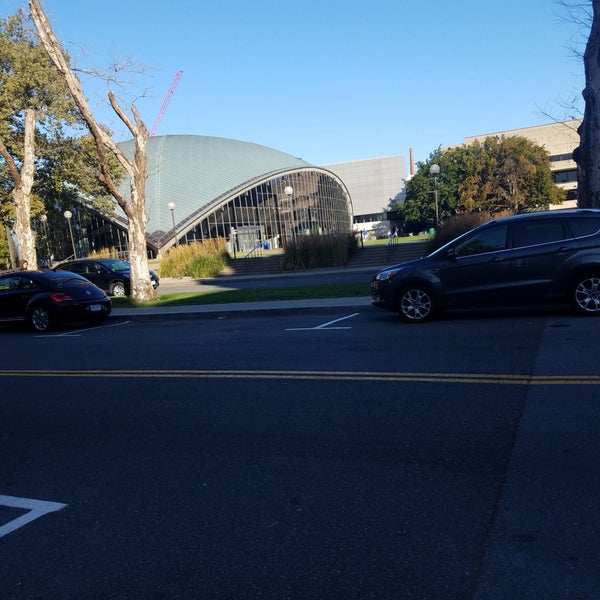 Das Foto wurde bei MIT Kresge Auditorium (Building W16) von Whelan M. am 9/17/2019 aufgenommen