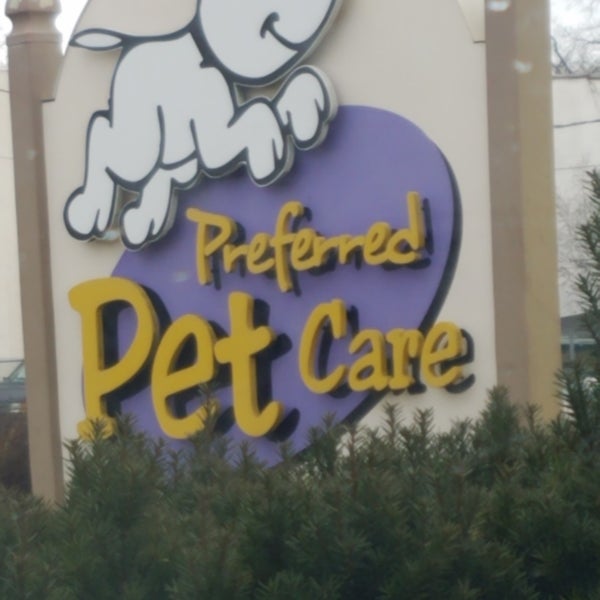 Photo taken at Preferred Pet Care Inc by Whelan M. on 1/3/2019