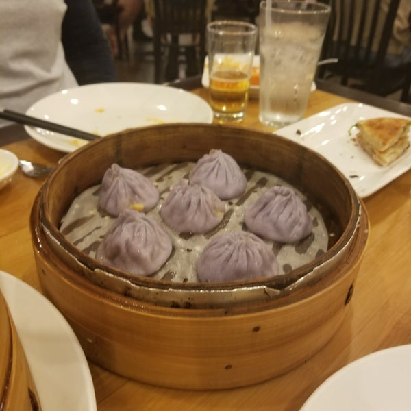 Photo taken at Jeng Chi Restaurant by Shea H. on 3/11/2018