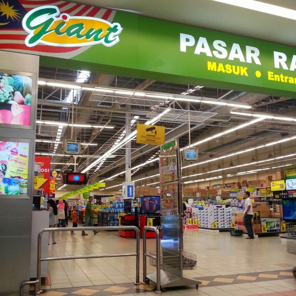 Giant Hypermarket  Shah Alam, Selangor
