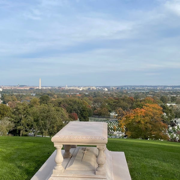 Foto diambil di Arlington House oleh Chris A. pada 11/7/2021