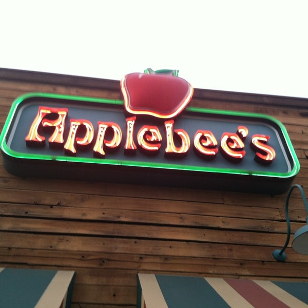 Applebee&#039;s Grill + Bar - 674 W Arrow Hwy