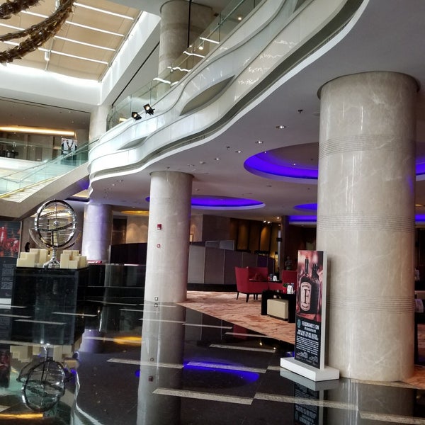 6/29/2017 tarihinde Murziyaretçi tarafından Shanghai Marriott Riverside Hotel'de çekilen fotoğraf