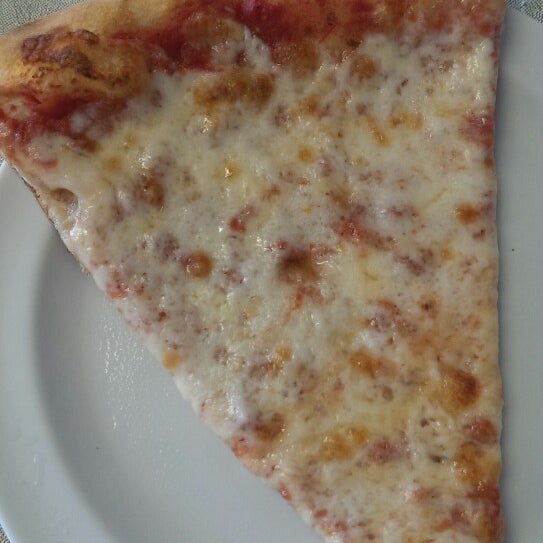 7/19/2013에 Timothy R.님이 King&#39;s Pizza에서 찍은 사진