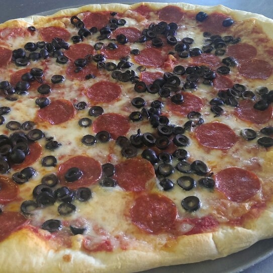8/6/2013에 Timothy R.님이 King&#39;s Pizza에서 찍은 사진