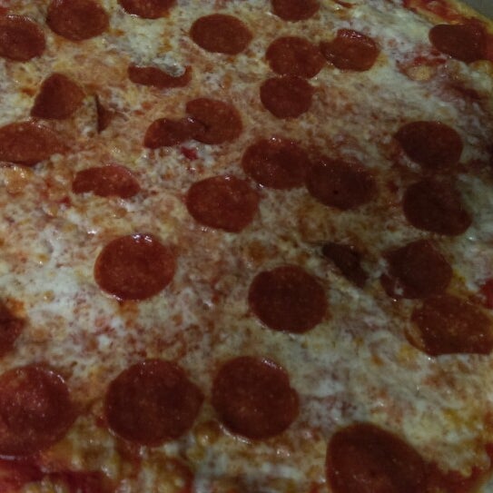 8/9/2013에 Timothy R.님이 King&#39;s Pizza에서 찍은 사진