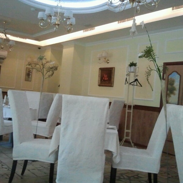 รูปภาพถ่ายที่ Кафе-ресторан «Бульвар» โดย Евгения З. เมื่อ 6/2/2013