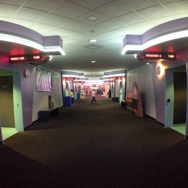 Photos at Regal Hollywood Sarasota Movie Theater in Sarasota