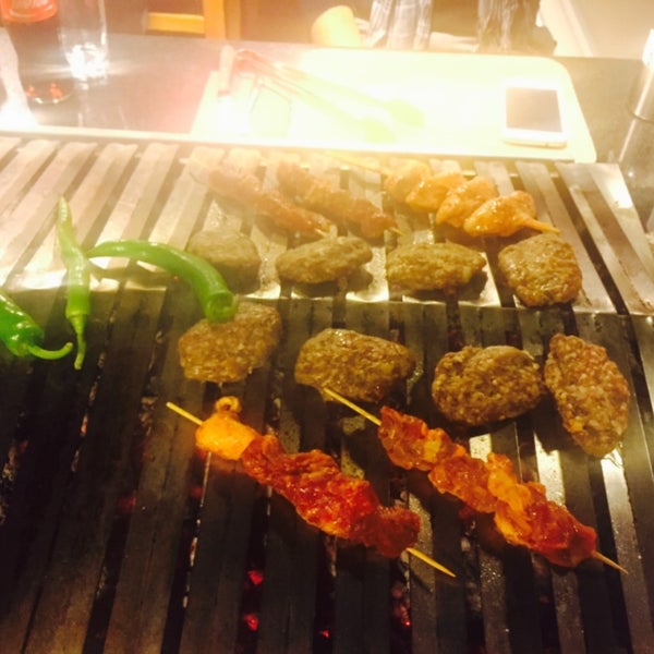 Foto scattata a Barbeque Time Mangalbaşı Restaurant da İbrahim Ş. il 2/20/2015