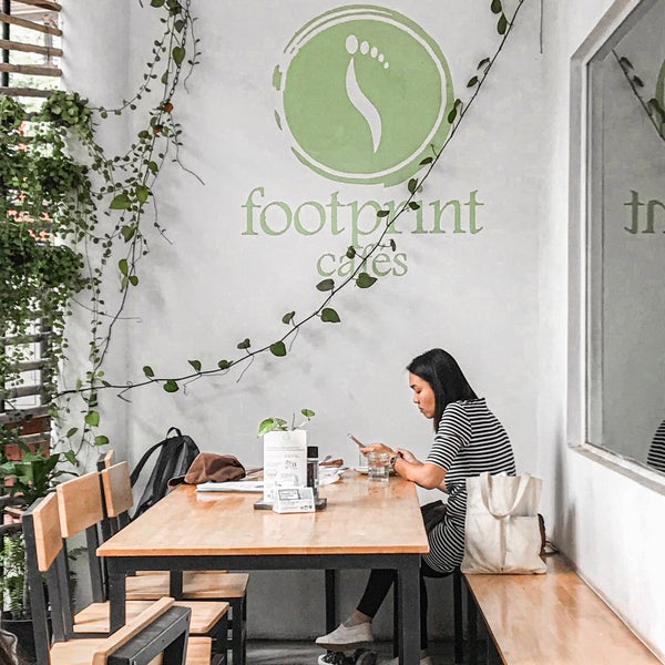 Photo taken at Footprint Cafes by Pheakdey Y. on 12/28/2019