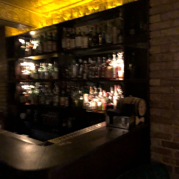 Foto tirada no(a) Experimental Cocktail Club por Matt B. em 8/28/2018